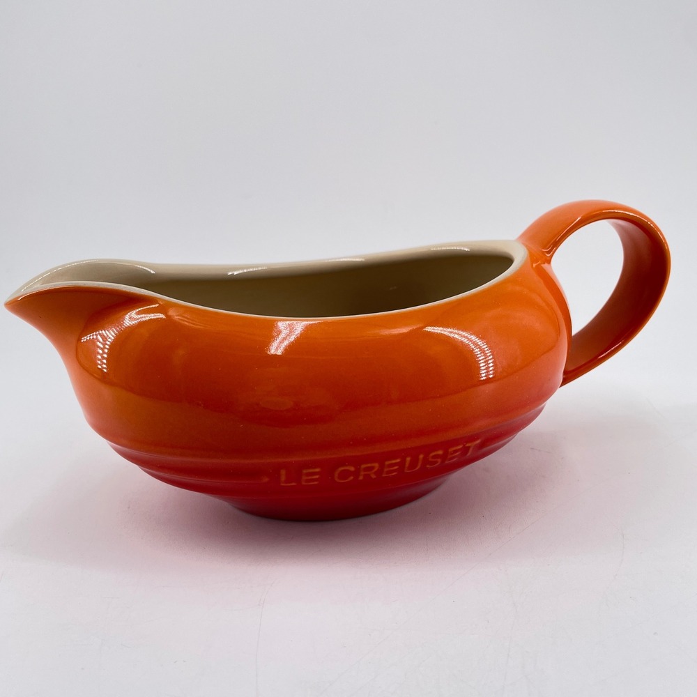 Le Creuset Heritage Gravy Boat Cerise Cherry Red 2103 Autumn Dining Serve ware